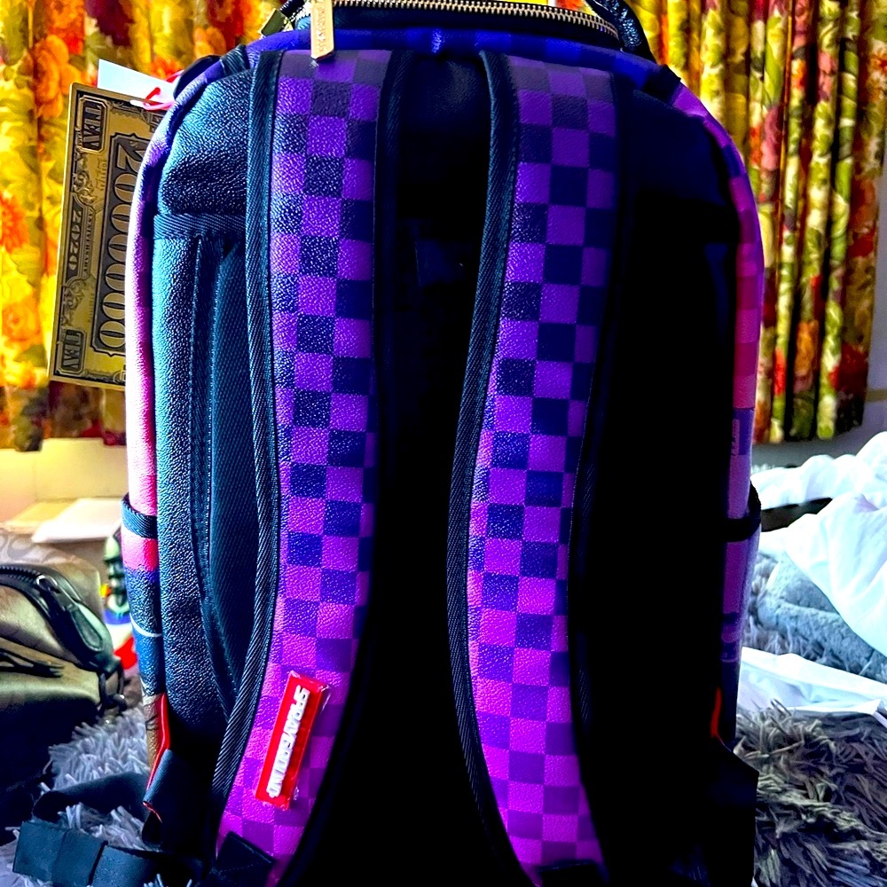 Sprayshot made one-of-a-kind Custom bags! Rhinestones w/pebble grain material!💵